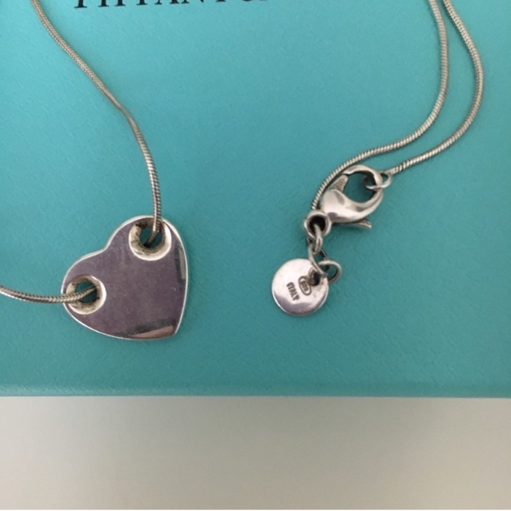 SOLD Tiffany & Co. Sliding Heart Necklace - Picture 4 of 5